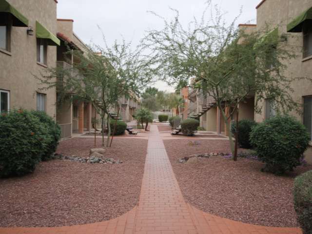 3010 W Camelback Rd #129, Phoenix, AZ 85017