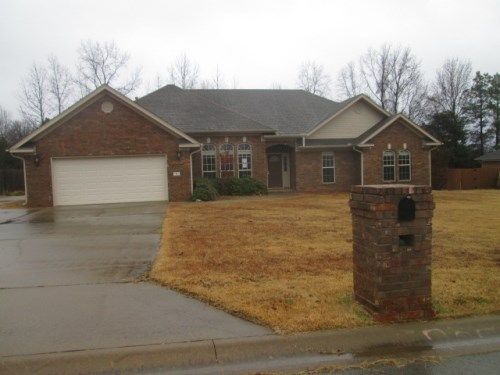 705 Oak View Dr, Cabot, AR 72023