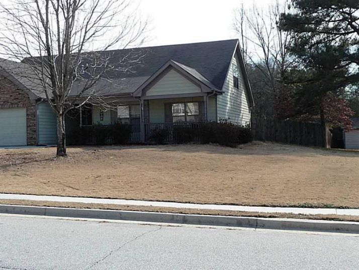 1065 Grayson Oaks Drive, Lawrenceville, GA 30045