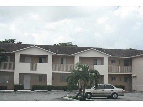 3041 W 76 ST # B-106, Hialeah, FL 33018