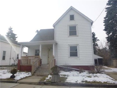 1614 Saint Clair St, Racine, WI 53402