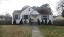 18 Loxley Rd Portsmouth, VA 23702