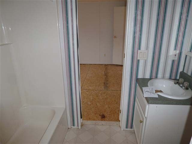 2400 E Lincoln St, Tullahoma, TN 37388