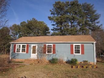 10454 River Rd, Petersburg, VA 23803