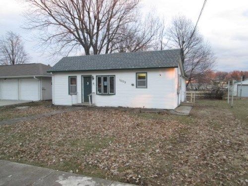 1009 N Frost Ave, Avoca, IA 51521