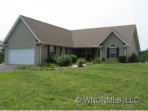 272 Old Gibbs Rd, Weaverville, NC 28787
