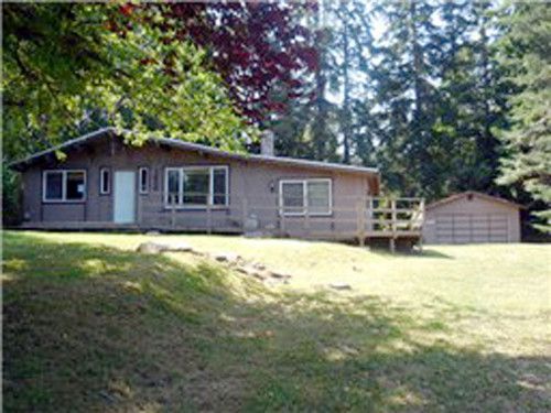 1636 Hemlock Dr, Camano Island, WA 98282