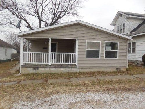 219 W Main St, Mitchell, IN 47446