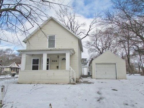824 Cross St, Lansing, MI 48915