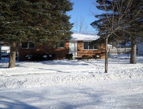 3217 Lawdor Rd, Lansing, MI 48911