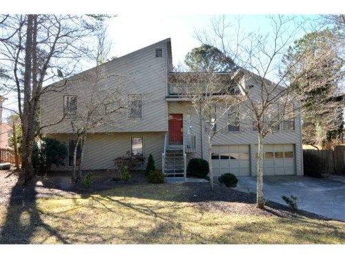 9125 Eves Circle, Roswell, GA 30076
