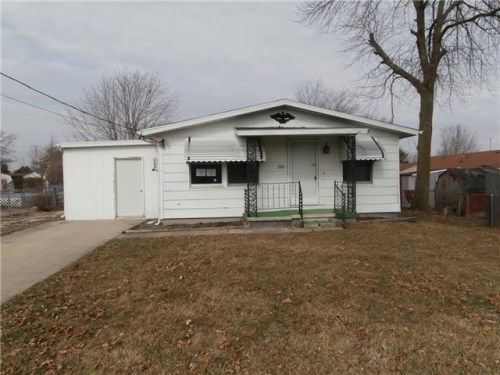 253 E 1st St, London, OH 43140