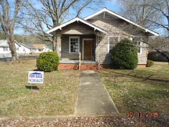 135 Third St, Shannon, GA 30172