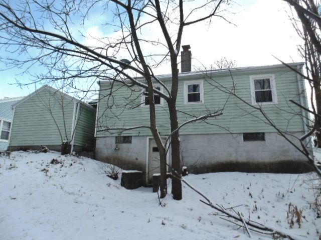 1310 Hammond St, Lansing, MI 48910