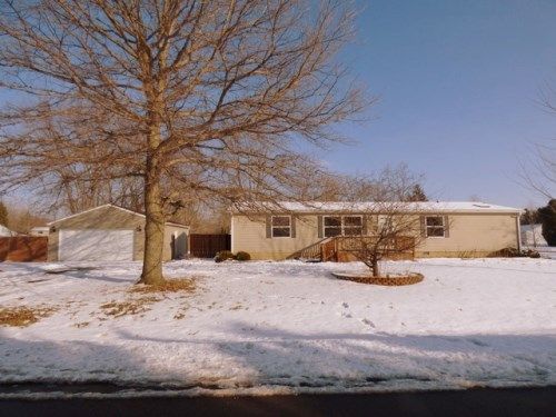 439 Cheyenne Trl, Howell, MI 48843