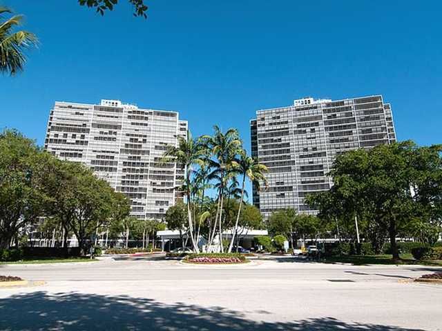 3701 N COUNTRY CLUB DR # 508, Miami, FL 33180