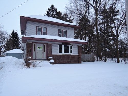 105 N Lakeview Ave, Sturgis, MI 49091