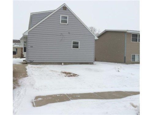 1608 E Park St, Pierre, SD 57501