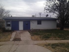 1415 E Llano Dr, Hobbs, NM 88240