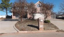 2213 Twin Dr Duncan, OK 73533