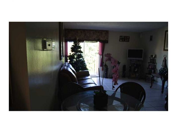 1900 W 54 ST # 401, Hialeah, FL 33012