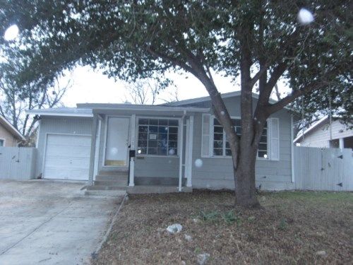 135 Oxford Dr, San Antonio, TX 78213