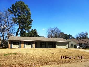 5838 Medallion Dr, Jackson, MS 39211