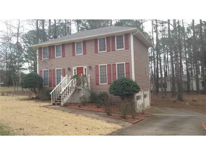2204 Thicket Court, Suwanee, GA 30024