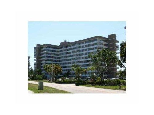 4200 HILLCREST DR # 204, Hollywood, FL 33021