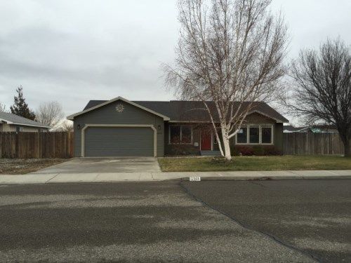 2913 South Yelm Street, Kennewick, WA 99337