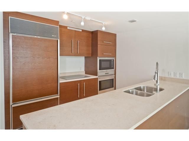 475 BRICKELL AV # 3007, Miami, FL 33131