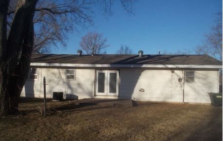 614 S Walnut Street, Douglass, KS 67039