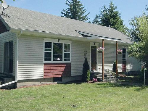 211 SE Grove, Mill City, OR 97360