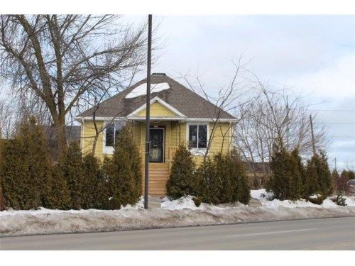 2319 Calumet Dr, Sheboygan, WI 53081