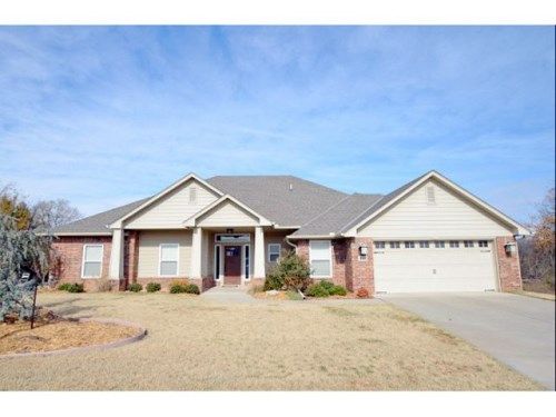 301 Treyton, Noble, OK 73068