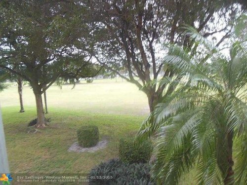 1050 Country Club Dr # 204, Pompano Beach, FL 33063