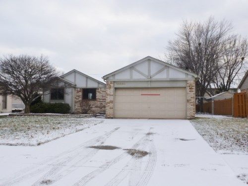 28560 Bingham Dr, New Baltimore, MI 48047