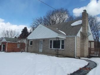 1079 Acri Dr, Harrisburg, PA 17111