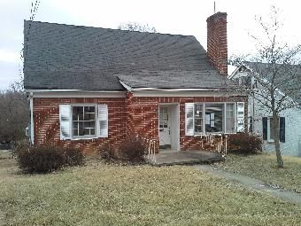 1607 Terrace St, Staunton, VA 24401