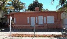 1112 NW 5 ST Miami, FL 33128