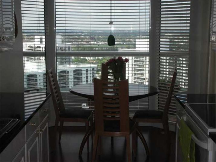21055 NE Yacht Club Dr # 2707, Miami, FL 33180