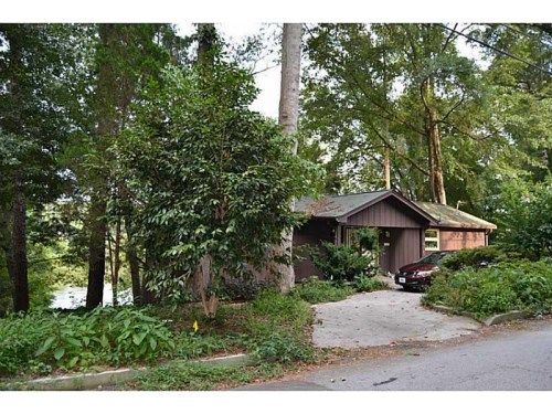668 Lake Drive, Snellville, GA 30039