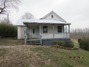 108 Beauty Box Rd, Oliver Springs, TN 37840