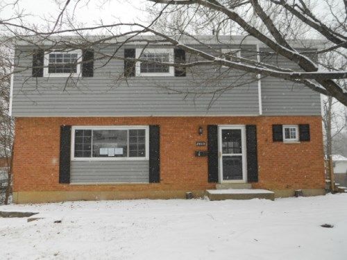 8453 Fernwell Dr, Cincinnati, OH 45231