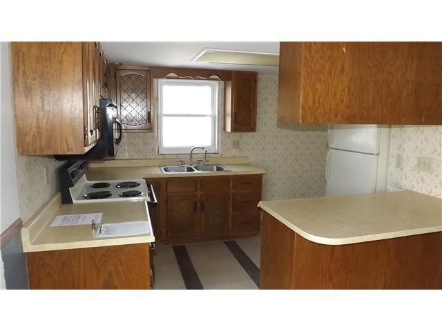 210 W 1st St, Tea, SD 57064