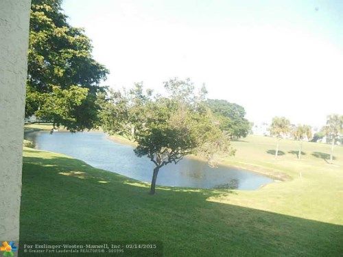 1020 Country Club Dr # 207, Pompano Beach, FL 33063