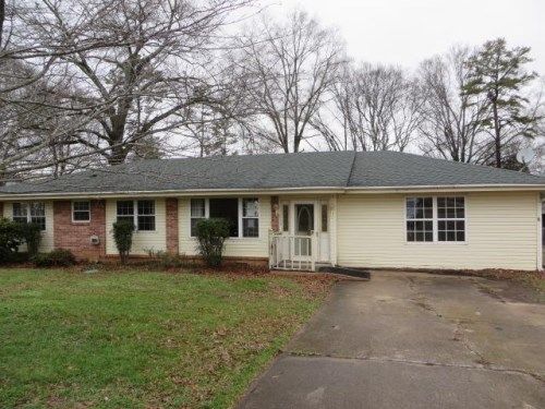 503 Greenfield Dr, Rossville, GA 30741