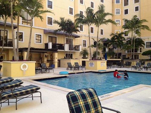 8395 SW 73 AV # 302, Miami, FL 33143