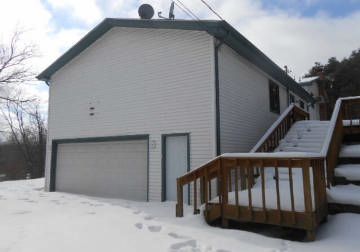 350 Hidden Hills Ln, Ortonville, MI 48462