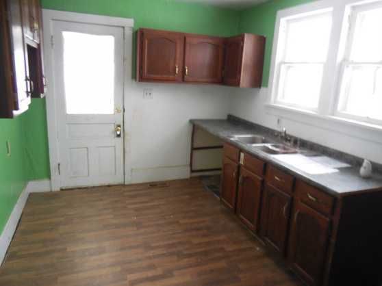 35 Lotspeich Ave, London, OH 43140